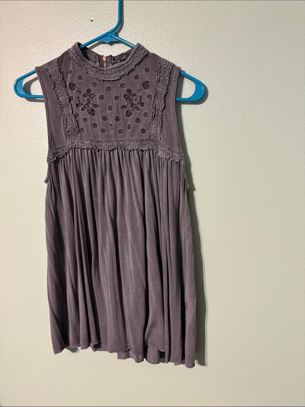 POL Sleeveless Embroidered Mock Neck Top in Charcoal Gray